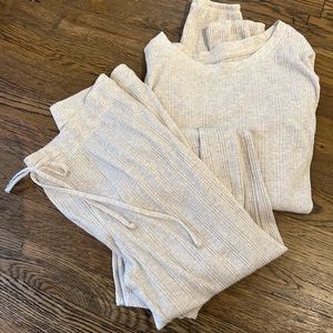 Love by Gap triblend ribbed oatmeal heather balloon sleeve / joggers lounge set